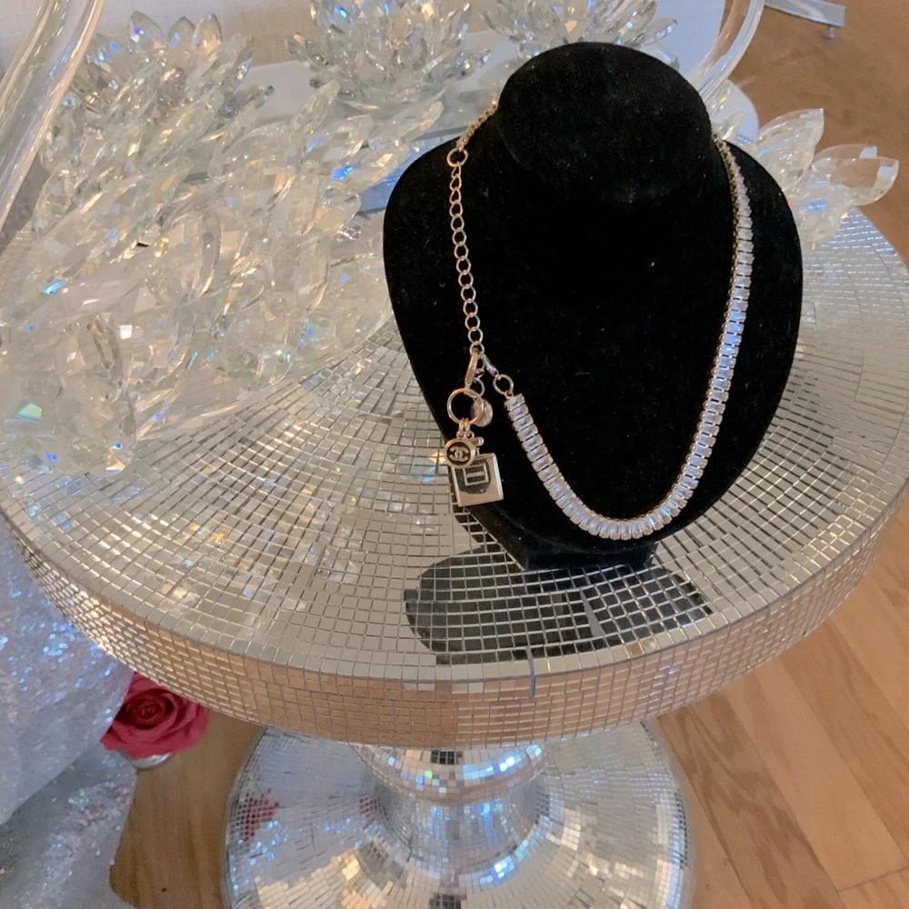 CHANEL Gold and Silver necklace with cubic zirconia - Picture 2 of 10